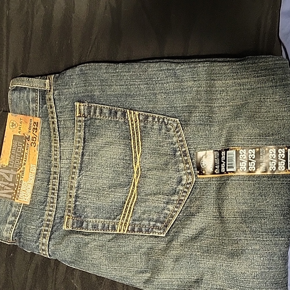 Ariat Low Rise Boot Cut Jeans Size 35/32